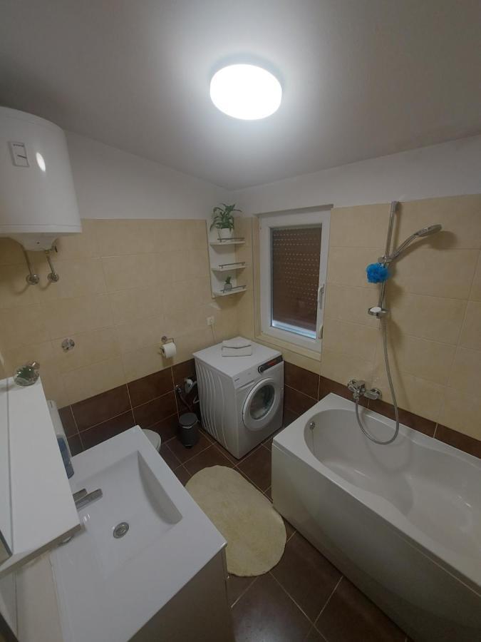 Apartman Mb Podstrana Buitenkant foto